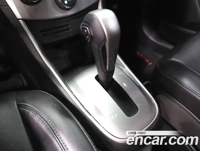 ChevroletGMDaewoo Tracker 2016 thumb 10
