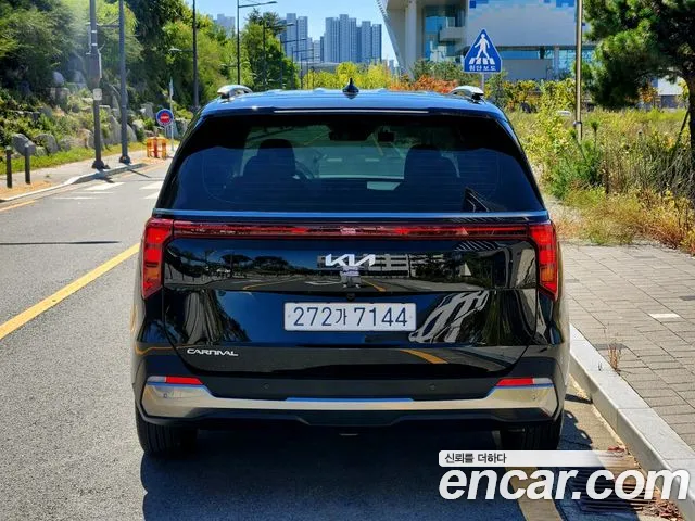 Kia Carnival 2025 thumb 4