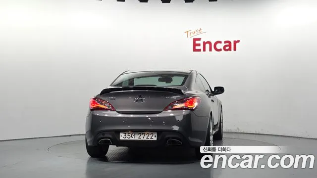 Hyundai Genesis 2012 thumb 4