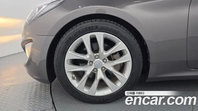Hyundai Genesis 2012 thumb 5