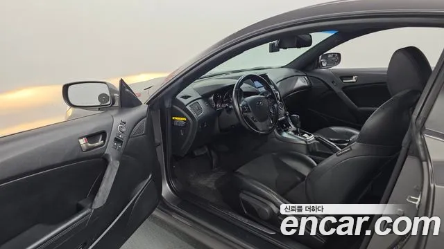 Hyundai Genesis 2012 thumb 10