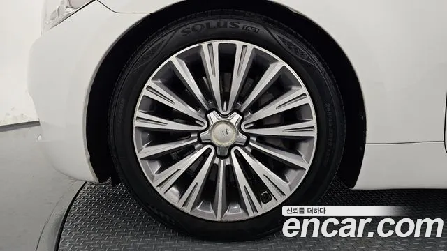 Kia K9 2015 thumb 5