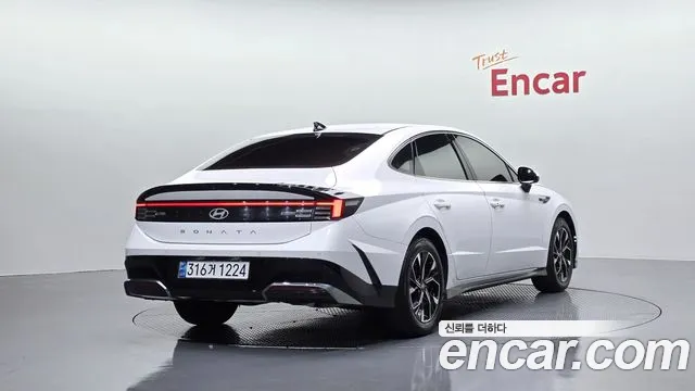 Hyundai Sonata 2023 thumb 2