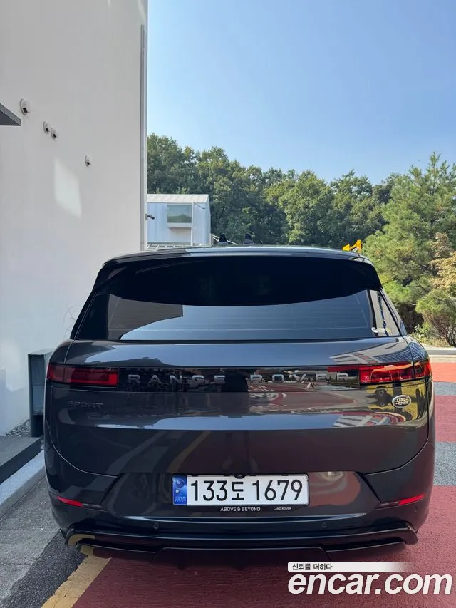 Land Rover Range Rover Sport 2023 thumb 4