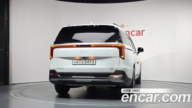 Kia Carnival 2024 thumb 4