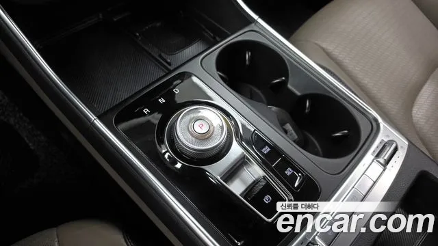 Kia Carnival 2024 thumb 9