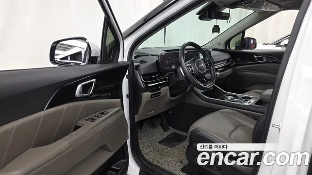 Kia Carnival 2024 thumb 10