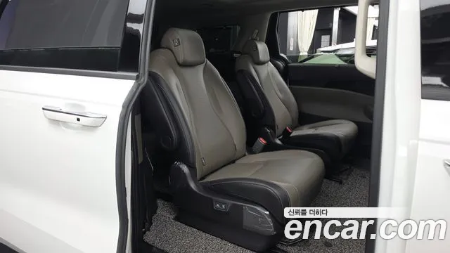 Kia Carnival 2024 thumb 12