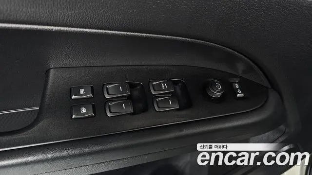 KG_Mobility_Ssangyong Rexton 2021 thumb 12