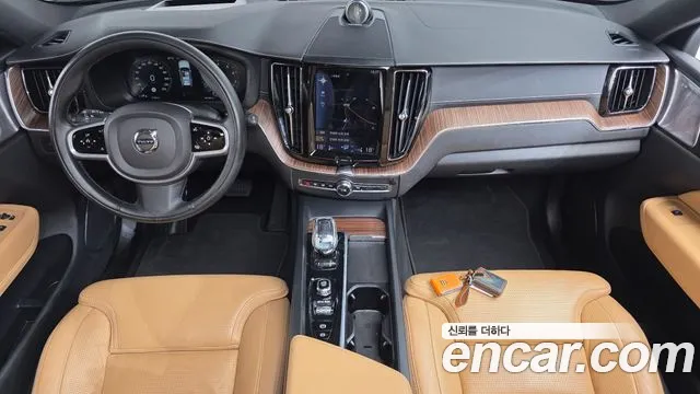 Volvo XC60 2021 thumb 7