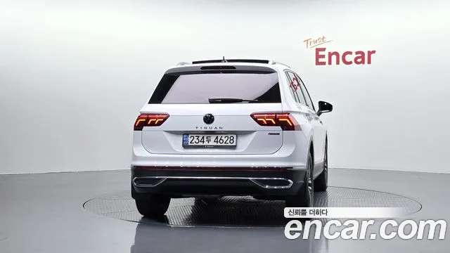 Volkswagen Tiguan 2021 thumb 3