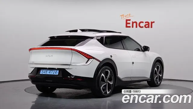Kia EV6 2022 thumb 2