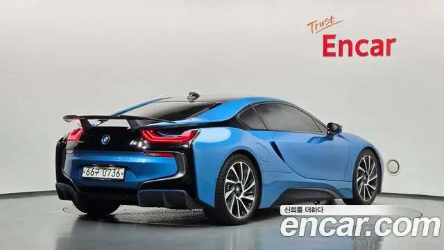 BMW i8 2016 thumb 2