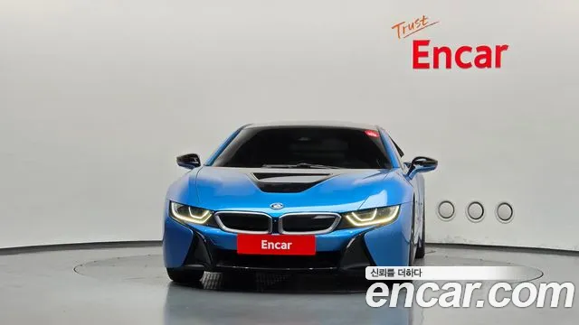 BMW i8 2016 thumb 3