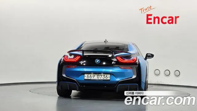 BMW i8 2016 thumb 4