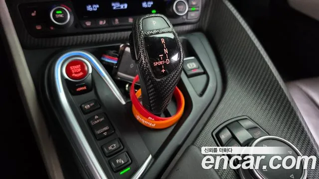 BMW i8 2016 thumb 9
