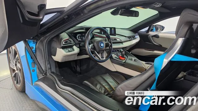 BMW i8 2016 thumb 10