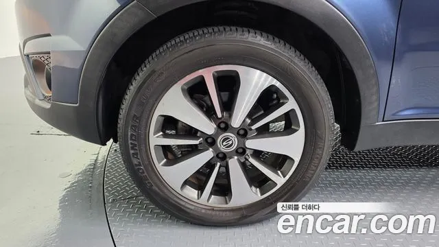KG_Mobility_Ssangyong KORANDO 2013 thumb 4