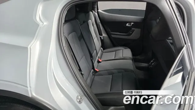 Polestar 2 2023 thumb 11