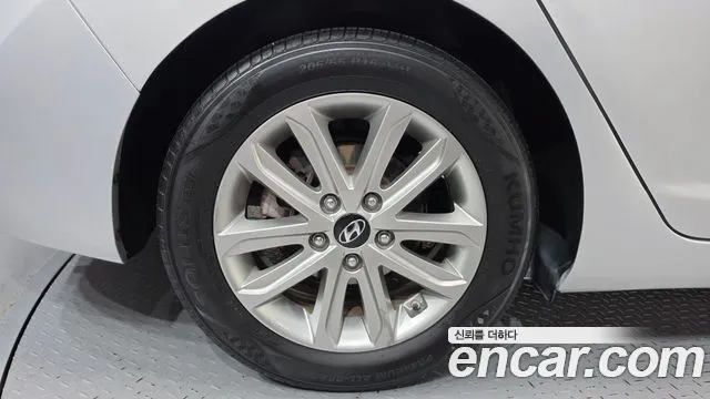 Hyundai Avante 2015 thumb 5