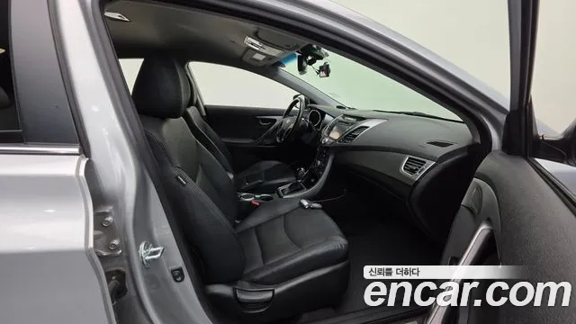Hyundai Avante 2015 thumb 10