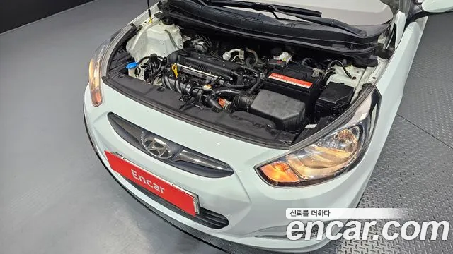 Hyundai Accent 2011 thumb 6