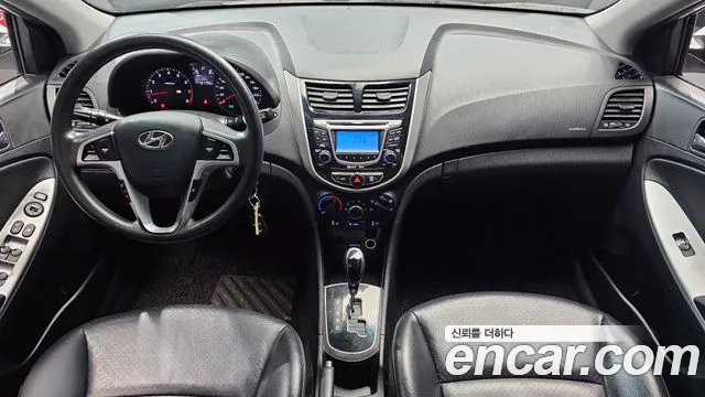 Hyundai Accent 2011 thumb 7