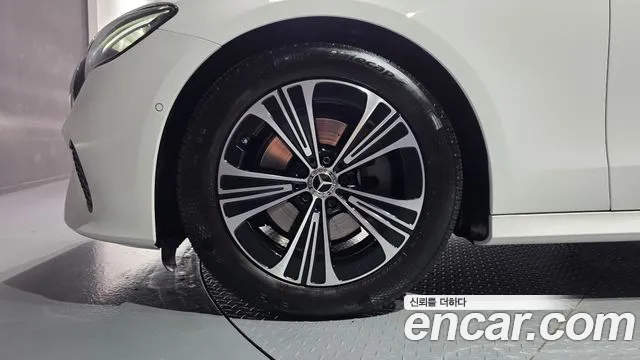 Mercedes-Benz E-Класс 2024 thumb 5