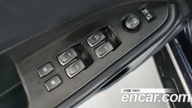 KG_Mobility_Ssangyong Rexton 2019 thumb 11