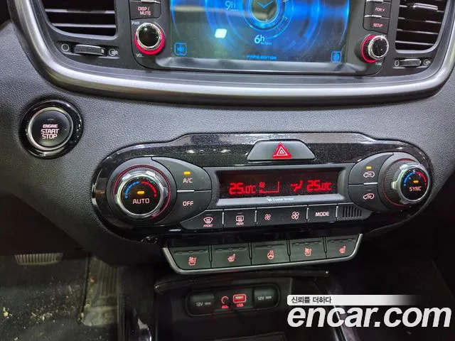 Kia Sorento 2015 thumb 10