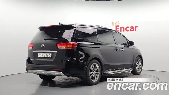 Kia Carnival 2018 thumb 2