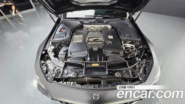 Mercedes-Benz AMG GT 2019 thumb 6