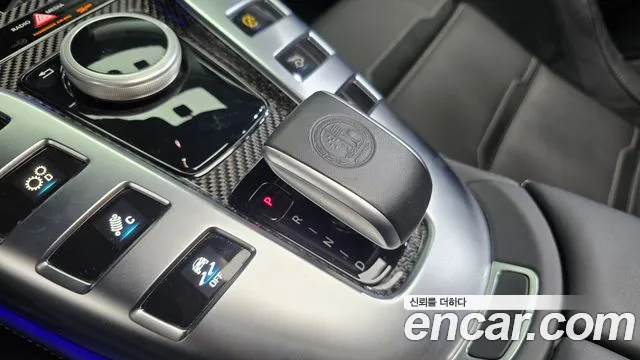 Mercedes-Benz AMG GT 2019 thumb 9