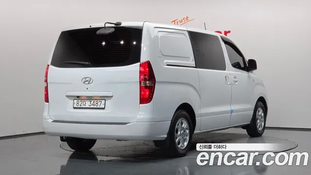 Hyundai Starex 2014 thumb 2