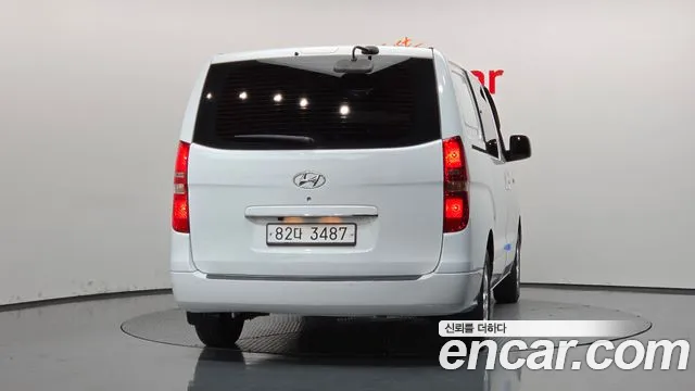 Hyundai Starex 2014 thumb 4