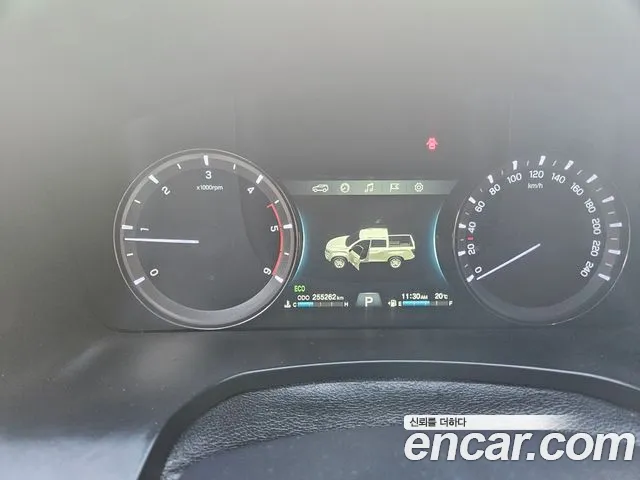 KG_Mobility_Ssangyong Rexton 2018 thumb 8
