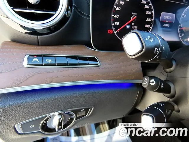 Mercedes-Benz E-Класс 2018 thumb 10