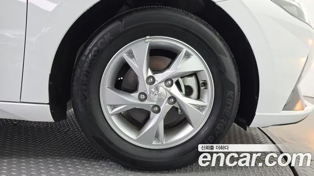 Hyundai Avante 2020 thumb 5
