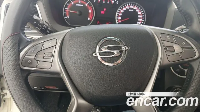 KG_Mobility_Ssangyong KORANDO 2016 thumb 6