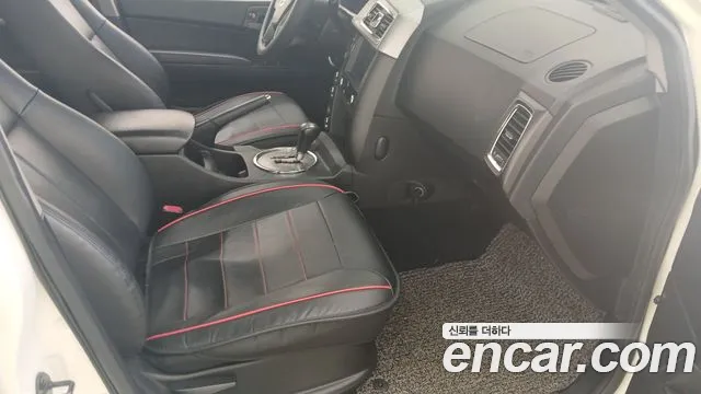KG_Mobility_Ssangyong KORANDO 2016 thumb 10