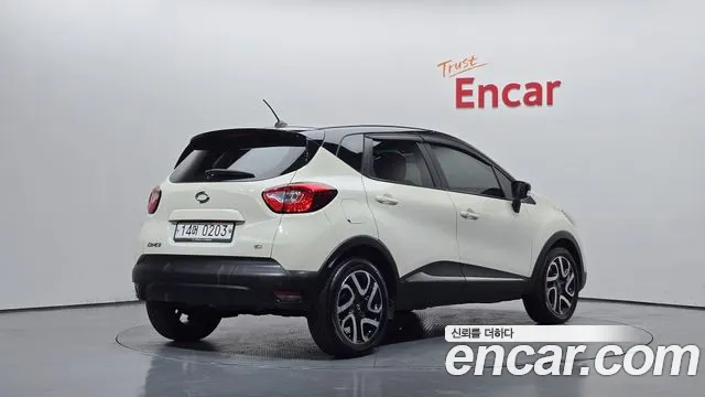 Renault-KoreaSamsung Captur 2014 thumb 2