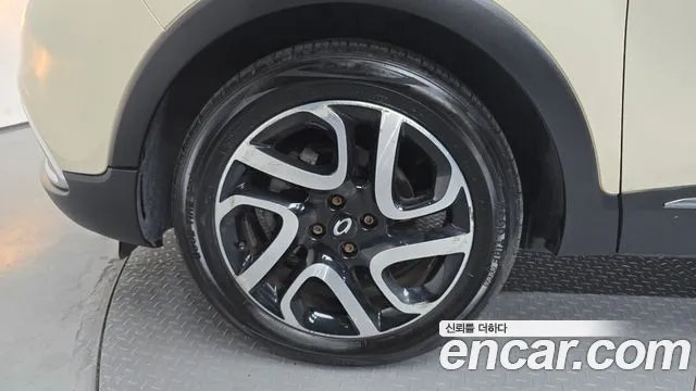 Renault-KoreaSamsung Captur 2014 thumb 5