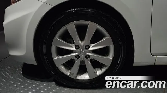 Hyundai Accent 2012 thumb 4