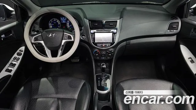 Hyundai Accent 2012 thumb 6