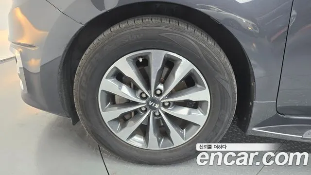 Kia Carnival 2014 thumb 5