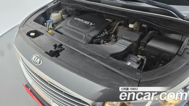 Kia Carnival 2014 thumb 6