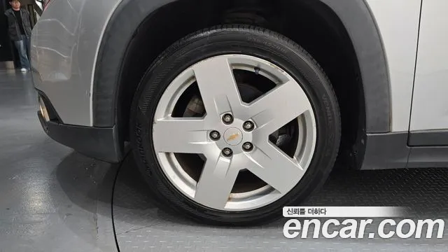 ChevroletGMDaewoo Orlando 2012 thumb 5