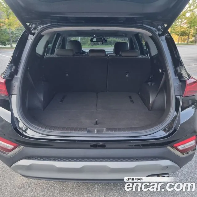 Hyundai Santa Fe 2018 thumb 2