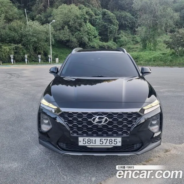 Hyundai Santa Fe 2018 thumb 3