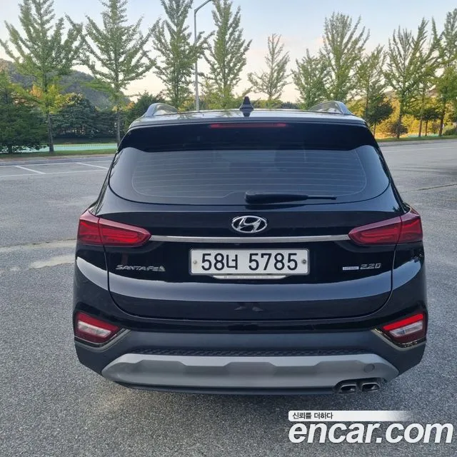 Hyundai Santa Fe 2018 thumb 4